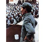 1938年，毛泽东在抗大讲演