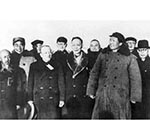 1949年3月25日，毛泽东等率各总部进入北平
