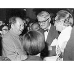 1964年9月30日，毛泽东和英国著名科学家李约瑟及夫人交谈