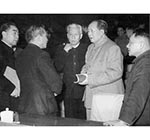 1962年初，毛泽东、在北京举行的中共扩大的中央工作会议上