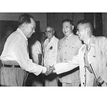 1960年，毛澤東會見老舍、梅蘭芳、田漢