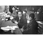 1945年4月至6月，中共七大在延安舉行